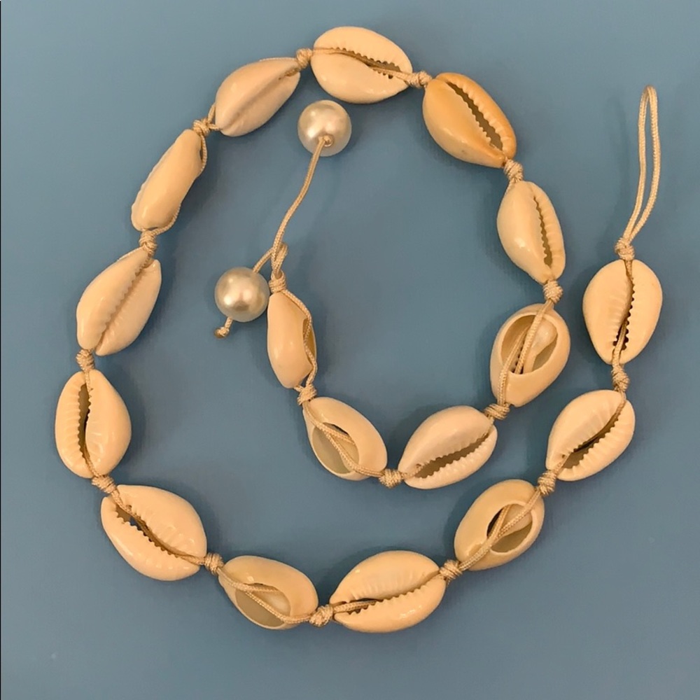 Shell necklace